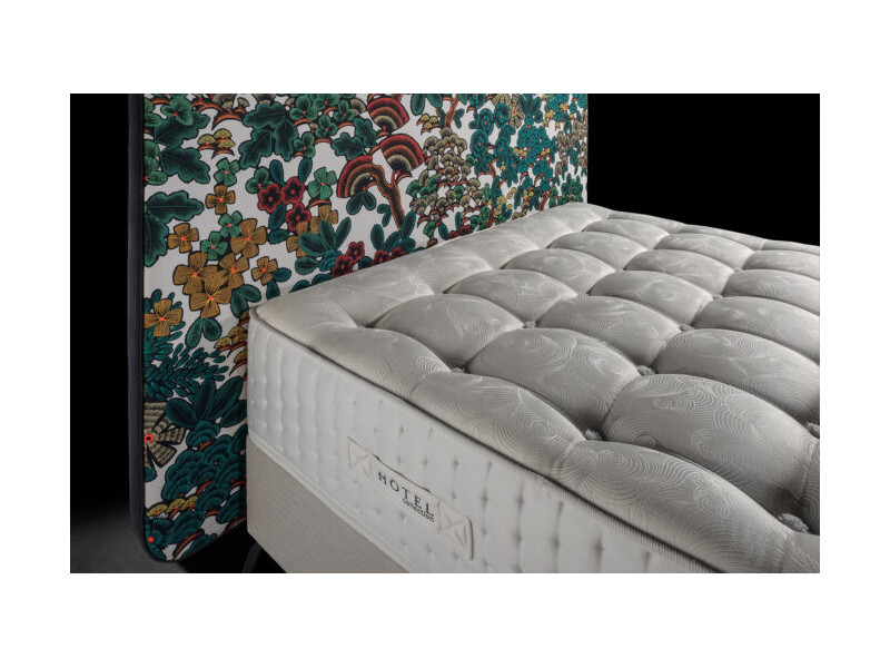 CHARME-Matelas capitonné à la main