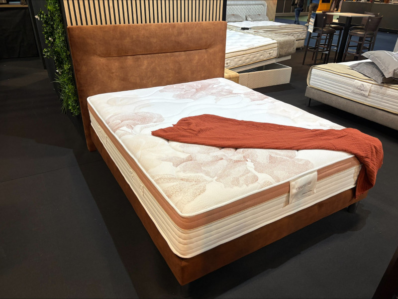 EXCLUSIF-Matelas