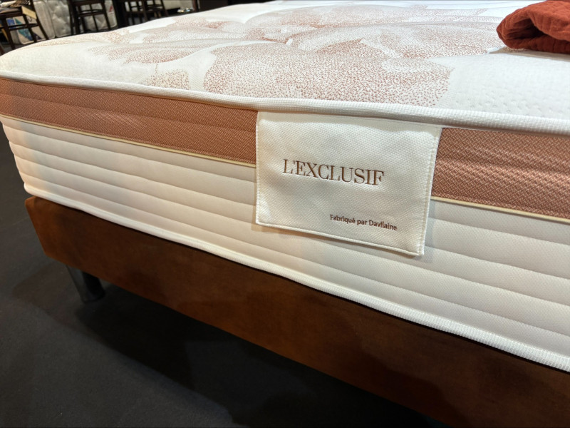 EXCLUSIF-Matelas