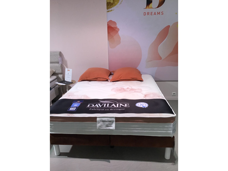 EXCLUSIF-Matelas