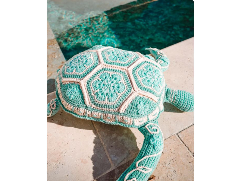 COUSSIN CROCHET TORTUE