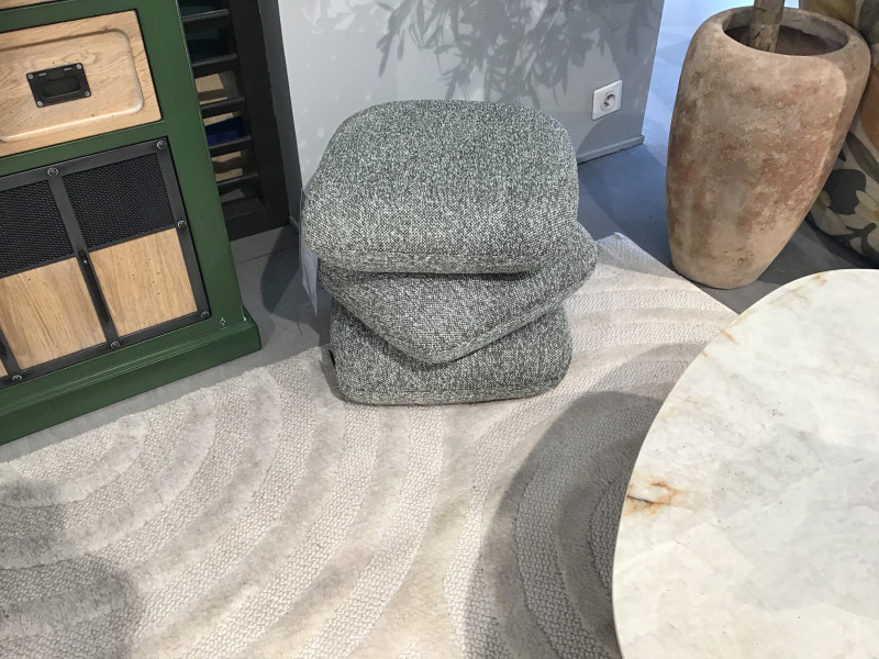 POUF PIVOTANT