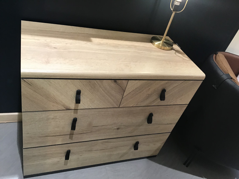 OPERA-Commode